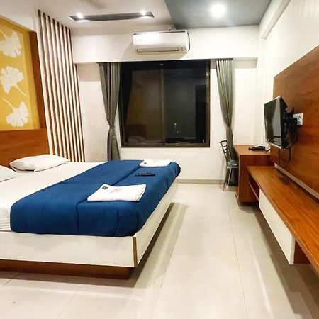 Hotel Ambai Executive Tuljapur Dış mekan fotoğraf