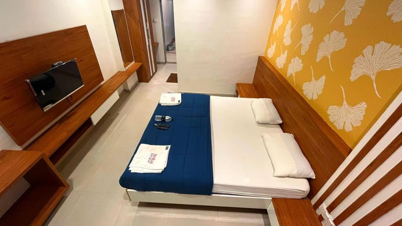 Hotel Ambai Executive Tuljapur Dış mekan fotoğraf