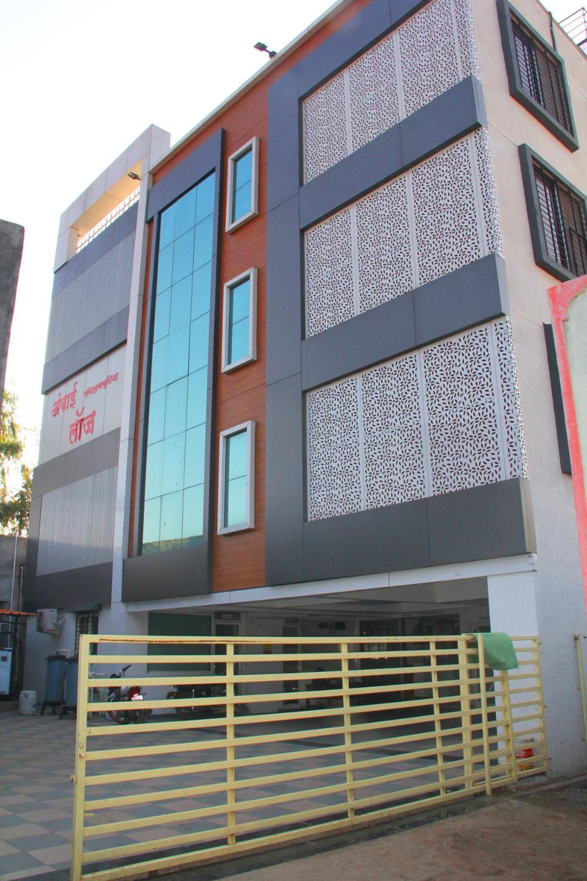 Hotel Ambai Executive Tuljapur Dış mekan fotoğraf
